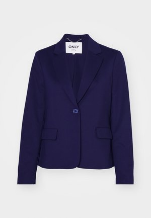 Blazer bleu marine en tissu lisse, avec une fermeture à un bouton, deux poches avant et des revers crantés. L'étiquette à l'intérieur indique "ONLY."