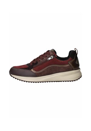 Lage sneaker in bruin en bordeaux met veters aan de voorkant, zijrits, gevoerde kraag en witte dikke zool.