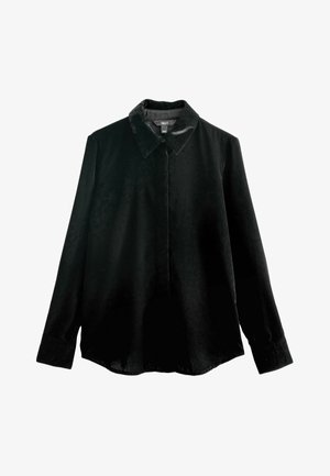 Schwarzes Samt-Hemd mit langen Ärmeln, spitzen Kragen, Knopfverschluss vorne und abgerundetem Saum. Weiche Textur mit glatter Oberfläche.