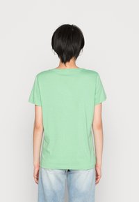 Cream NAIA - T-shirt básica - light grass green