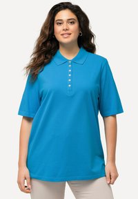 Ulla Popken MANCHES COURTES - Polo - sapphire blue