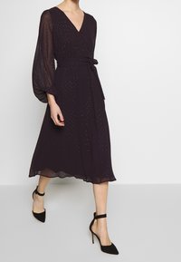 s.Oliver BLACK LABEL Vapaa-ajan mekko - dark purple