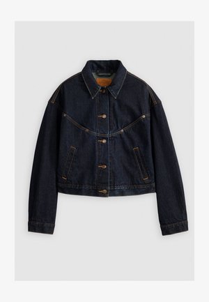 Tummansininen farkkutakki, jossa on kauluskrae, etupainikkeet ja kaksi sivutaskua. Ominaisuuksiin kuuluu erottuva oranssi ompelu ja lyhennetty muoto.