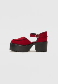 FRANKIE - Plateaupumps - red
