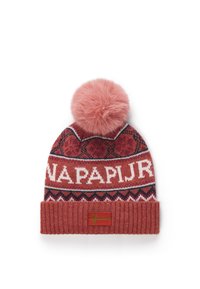 Berretto lavorato a maglia rosso con logo bianco "NAPAPIJR" e motivi geometrici, dotato di un morbido pompon rosa sulla parte superiore e di un orlo lavorato a maglia con un accento a bandiera.