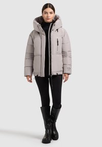 Unausgewählt, blizzard grey