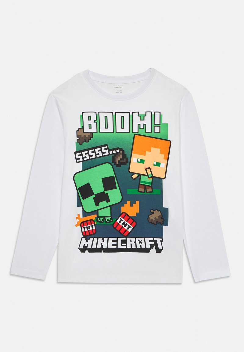 Hosszú ujjú fehér póló, amely egy színes Minecraft grafikát ábrázol, zöld karakterrel, narancssárga hajú karakterrel, valamint a "BOOM!" és "MINECRAFT" feliratokkal.