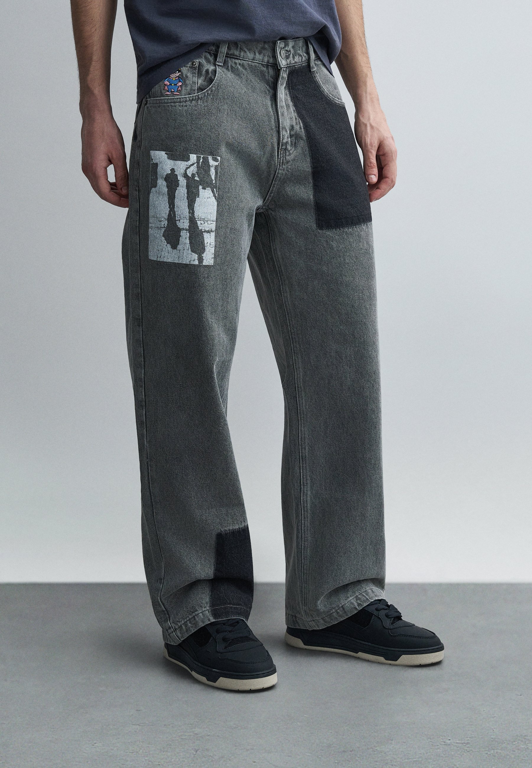 Kidsuper SUN FADED RUNNING MAN - Straight leg jeans - gray/grey