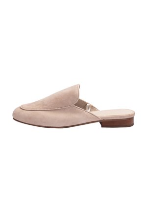 Beige Wildleder-Slip-On-Pantolette mit geschlossenem, abgerundetem Zehenbereich, niedrigem braunem Holzabsatz und offenem Rücken für einfaches An- und Ausziehen.