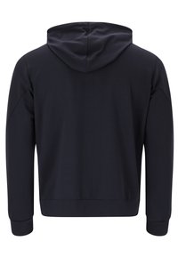 Marinblå huvtröja med en slät textur, långa raglanärmar och rak nederkant. Har en enkel, minimalistisk design.