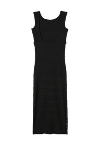 Robe noire en tissu tricoté texturé, avec un décolleté carré et des bretelles larges, coupe ajustée s'étendant jusqu'au genou.