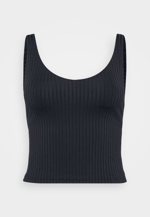 Débardeur noir à côtes avec un décolleté en forme de coeur et de larges bretelles. Texture lisse avec une silhouette ajustée, conçu pour le confort et la polyvalence.