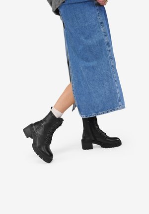 Botines bajos - black