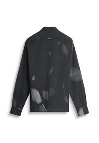 Zwarte shirt gemaakt van een zachte, textuurstof met abstracte lichtgrijze vlekken, lange mouwen, een klassieke kraag en knoopmanchetten.