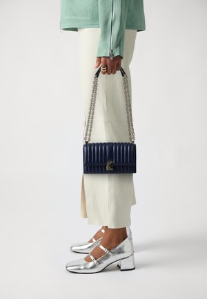 DECO MINI FLAP CHAIN CROSSBODY - Handtasche - parisian navy