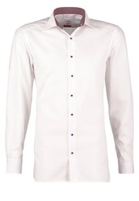 Chemise blanche à manches longues pour homme avec des boutons bordeaux et un col intérieur à motif bordeaux.
