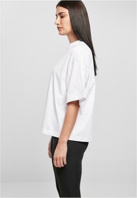 Urban Classics HEAVY  - Pamata T-krekls - white