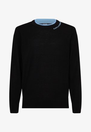 Pull noir à manches longues avec col rond, col intérieur bleu clair et texte « KARLLAGERFELD » sur le col avant.