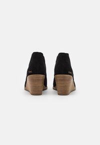 TOMS Botines bajos - black