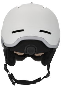 Hvid hjelm med ventilationsåbninger og justerbar hagerem. Blød inderside og knapjustering bagpå. Slank, rundet design.