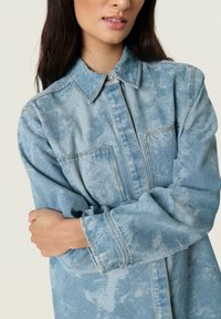 Soaked in Luxury Rochie din denim - fuzzy blue denim