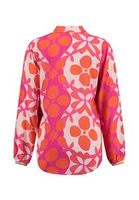 Blusa a maniche lunghe in tessuto leggero con un vivace motivo floreale nei toni del rosa e dell'arancione. Comprende un collo a camicia e polsi elasticizzati.