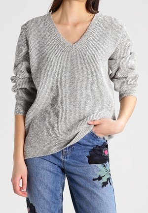 Pullover - grey