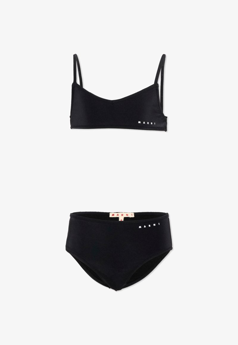 Bikini deux pièces noir avec des bretelles fines sur le haut et un bas taille haute, tous deux ornés d'un petit logo blanc "MARNI".
