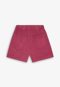 Roze katoenen shorts met een elastische tailleband, twee achterzakken en subtiele stiksels op de rechterzak.