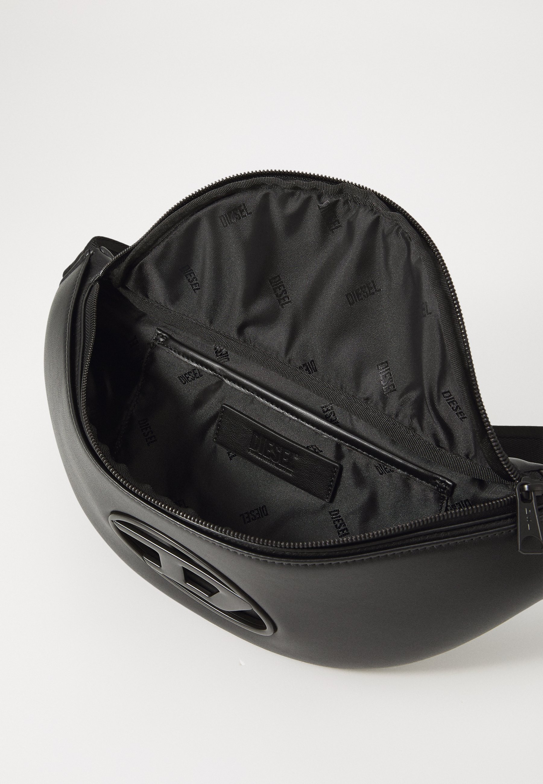 最終値下げ DIESEL Holi-D Belt Bag M Men's Holi-D-Belt bag in PU and neoprene | Black | Diesel