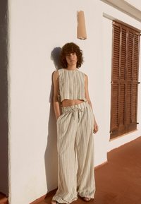 Next TALL FIT - Kalhoty - green ecru