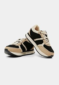 basket montante esprit