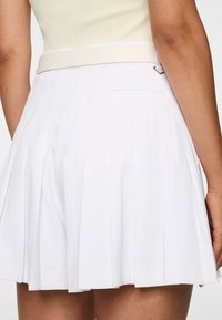 Articles J.LINDEBERG pour femme