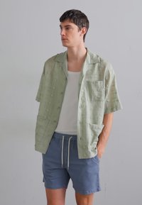 NN.07 GREGOR - Shorts - blue