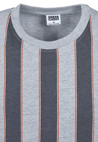 Urban Classics PRINTED OVERSIZED BOLD STRIPE TEE - Apdrukāts T-krekls - darkshadow