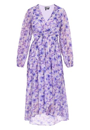 Lilla lilledega maksikleit, millel on pikad varrukad, ühtepidi katteva disain ja seotud vöö. Läbipaistev kangas pehme, voolava tekstuuriga ja kõrge- madala hemliiniga.