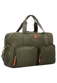 Borsa a tracolla verde oliva in nylon, con due tasche frontali con zip, manici doppi e dettagli in pelle marrone. Texture liscia e forma rettangolare.