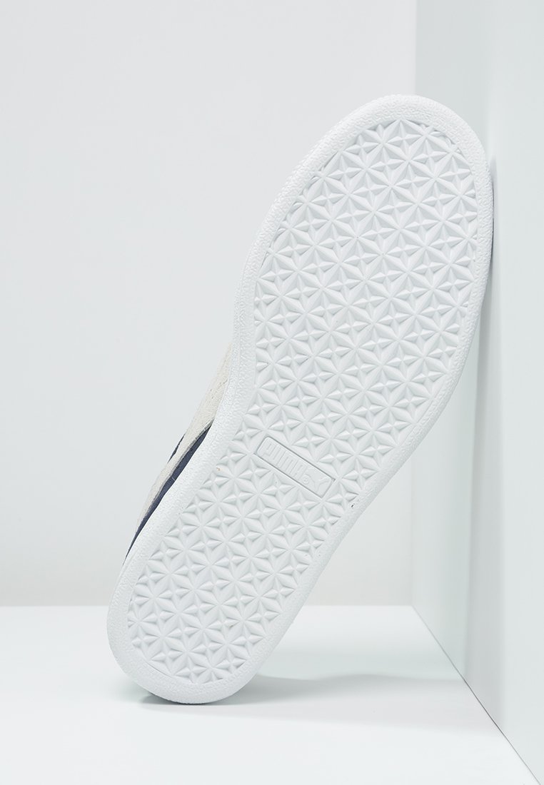 puma classic white