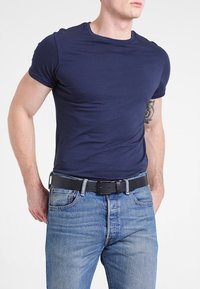 Levi's® - FREE - Öv - regular black Miniatűr kép 1