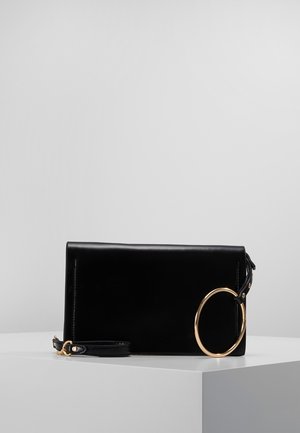 Clutch - black