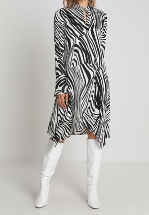 Hverdagskjole - black