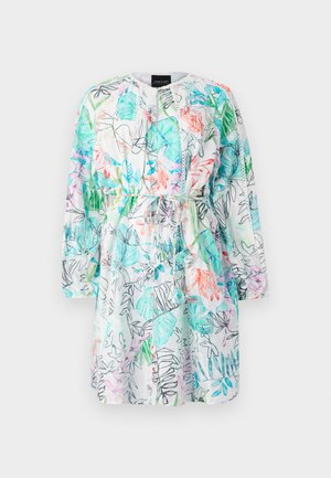 Kwiatowa sukienka z mieszanką zielonych, różowych i niebieskich wzorów na białym tle. Długie rękawy, ściągacz w pasie, lekki materiał.