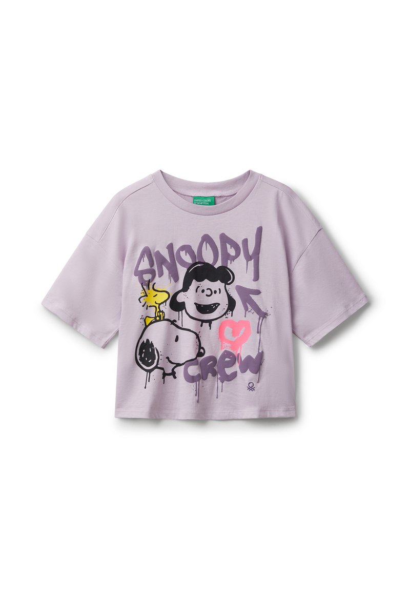 Fialové zkrácené tričko z bavlněné směsi s grafickými potisky Snoopyho, Lucy a ptáčka. Krátké rukávy a design s kulatým výstřihem.