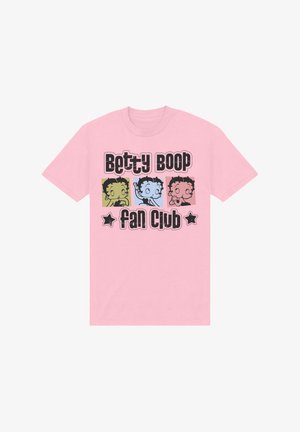 Różowa koszulka bawełniana z ilustracjami Betty Boop w kolorach żółtym, niebieskim i czarnym, z napisem "Betty Boop fan Club" oraz akcentami w kształcie gwiazdek.
