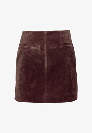 Bruine suède minirok met een gladde textuur, twee achterzakken en een verborgen rits aan de zijkant, afgewerkt met een rechte zoom.