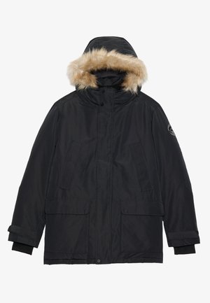 Schwarze Parkajacke mit einer mit Fell gefütterten Kapuze, seitlichen Taschen und gerippten Bündchen. Glattes Außenmaterial mit leicht glänzender Oberfläche.