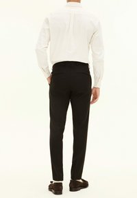 Oscar Jacobson Chino - brown elk