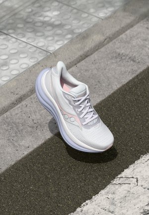 TRIUMPH 23 - Hardloopschoenen voor op de weg - aster
