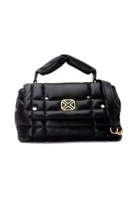 Bolso de mano negro acolchado con asa acolchada, cierre geométrico dorado y correa de hombro desmontable con detalle de cadena dorada sobre un fondo blanco.
