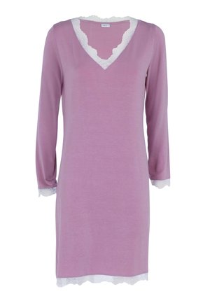 Nightdress a maniche lunghe in morbido tessuto lavanda con scollatura a V, decorato con pizzo bianco al colletto e ai polsini. Tessuto liscio, vestibilità rilassata.